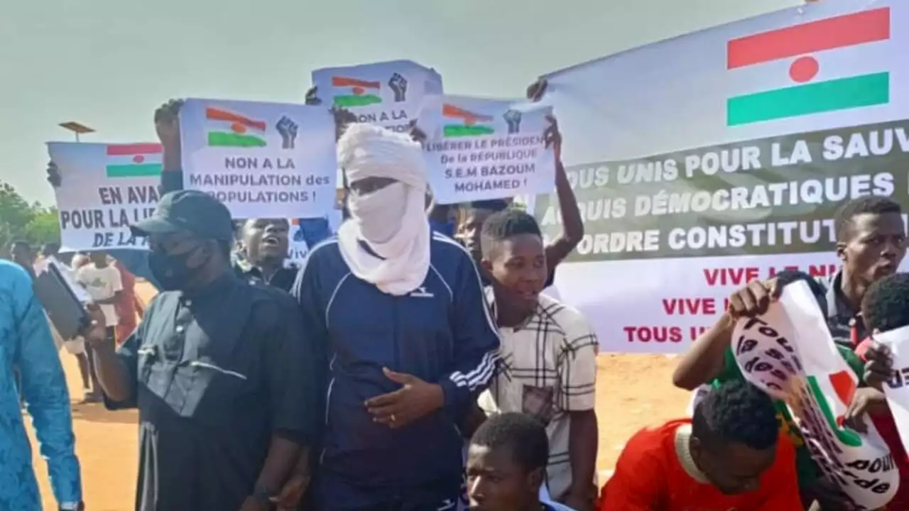 Niger: des partisans du président Bazoum manifestent contre la junte malgré les interdictions