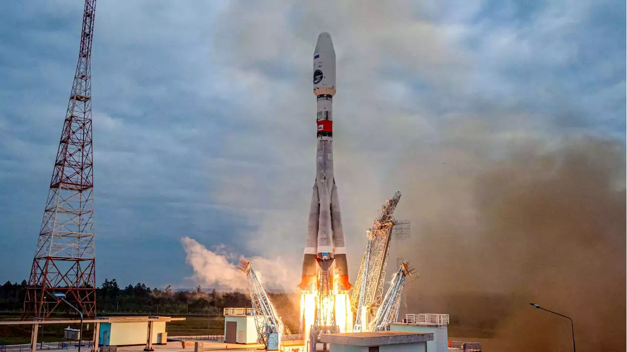 Mais pourquoi la Russie veut-elle faire alunir sa sonde sur le pôle Sud de la Lune, réputé très dangereux?