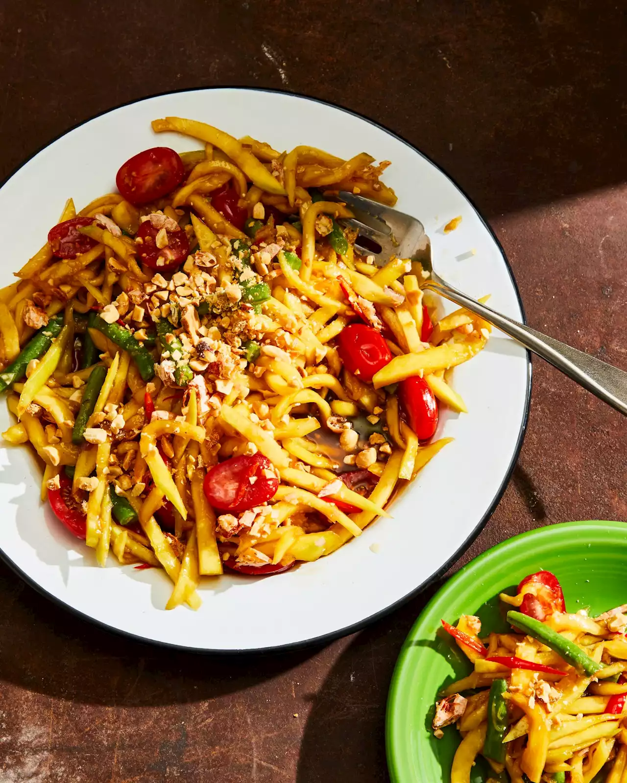 Thai Green Mango Salad (Som Tum Mamuang)