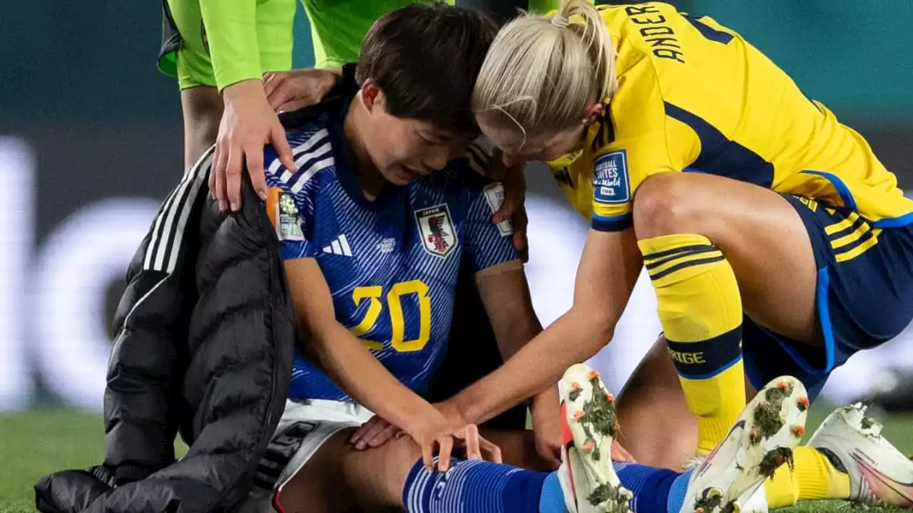 Emotional World Cup moment as Swedish player comforts heartbroken Japanese teammate