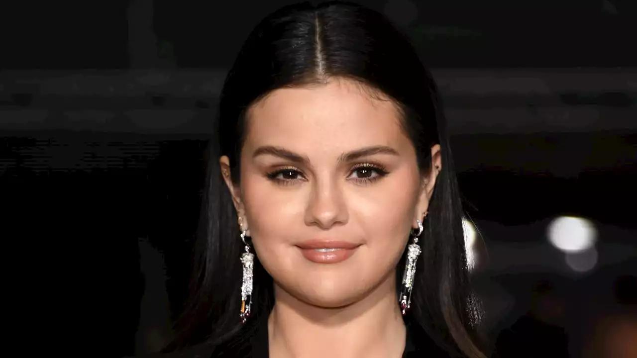 Selena Gomez Nails Brushed-Up Brows