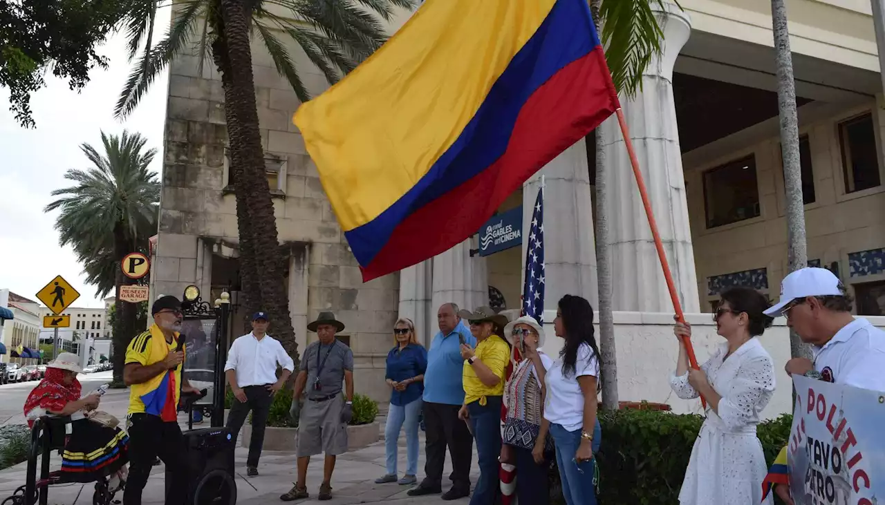 'No más Petro': colombianos en Miami piden 'juicio político' al Presidente