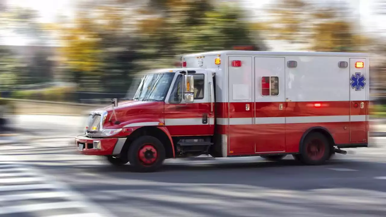 Patient who exited moving ambulance dies on Florida interstate; paramedic injured