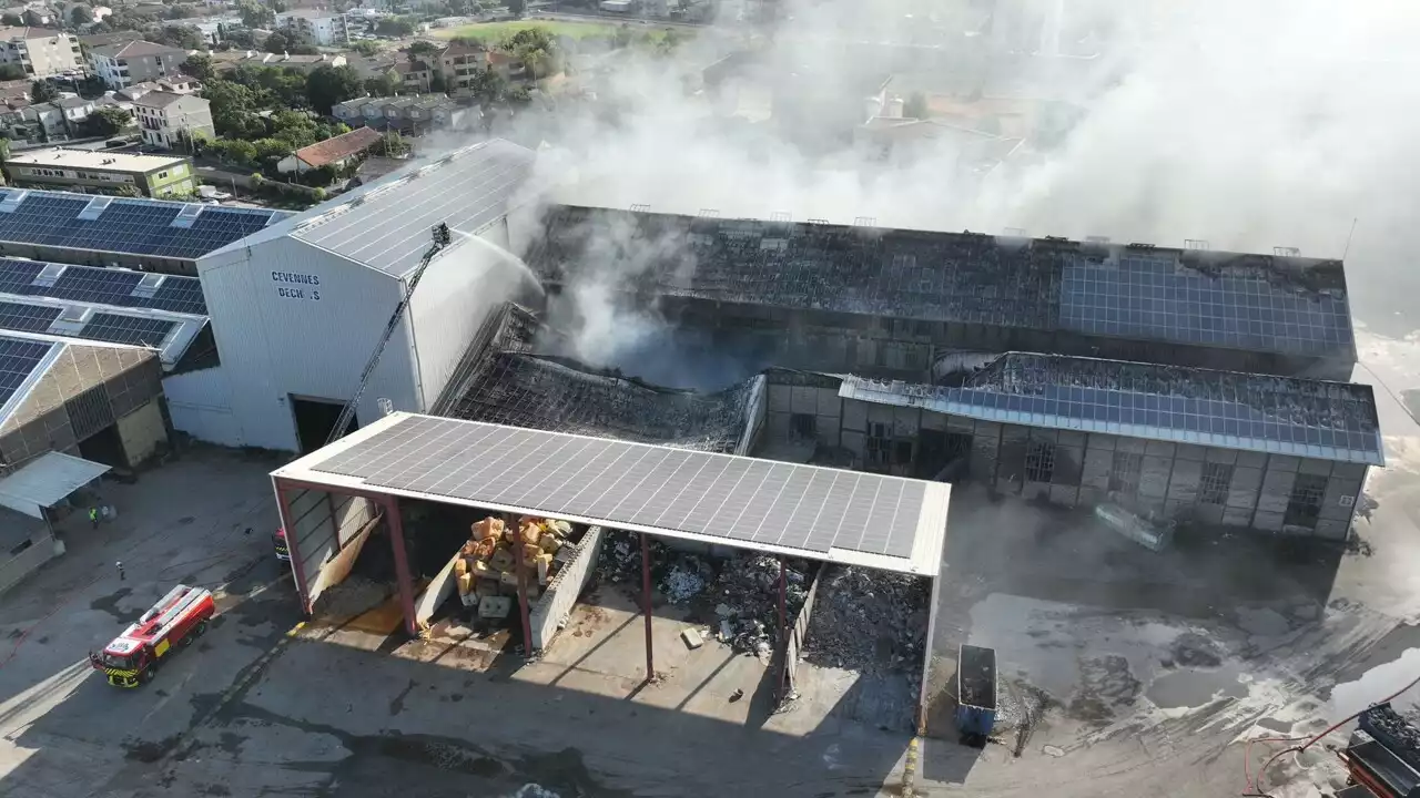 Gigantesque incendie à Alès : où en est la situation, près de 48 heures après le sinistre ?