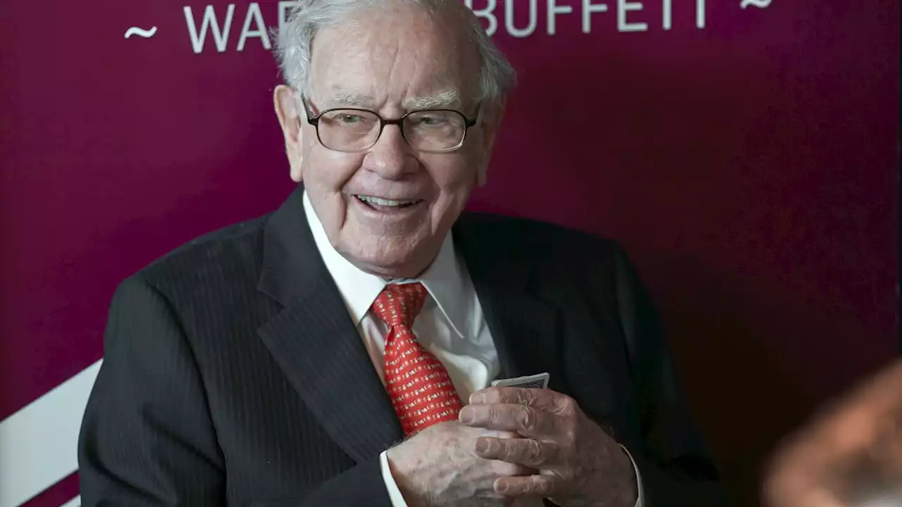 Warren Buffett gives $27 million in Berkshire Hathaway stock to an unnamed charity