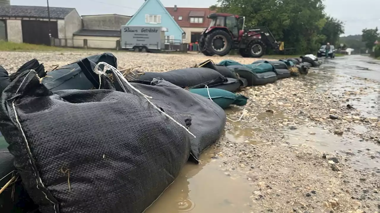 Wasser im Keller, Straßen überschwemmt: Unwetter trifft Wertingen