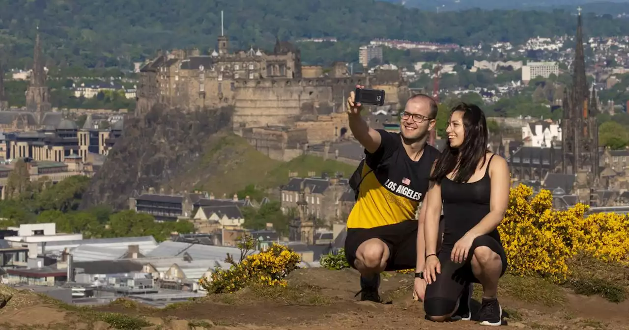 Top 10 'selfie capitals' of the UK - Belfast and Edinburgh top list