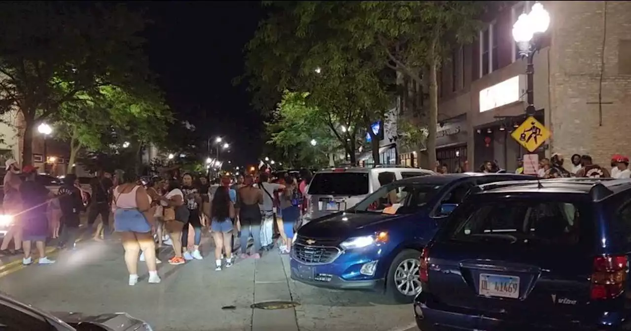 Police say big crowds gathering in downtown Waukegan need to stop