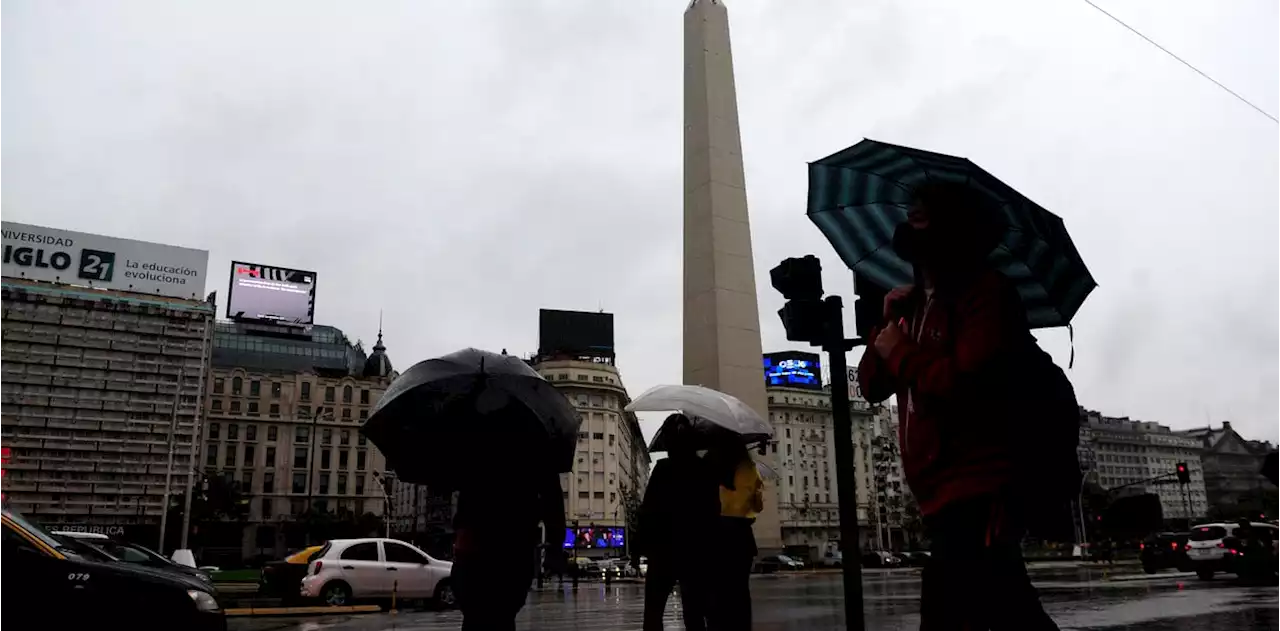 Sigue el alerta amarillo por tormentas y granizo para la ciudad de Buenos Aires, el conurbano y otras dos provincias: cómo seguirá el clima