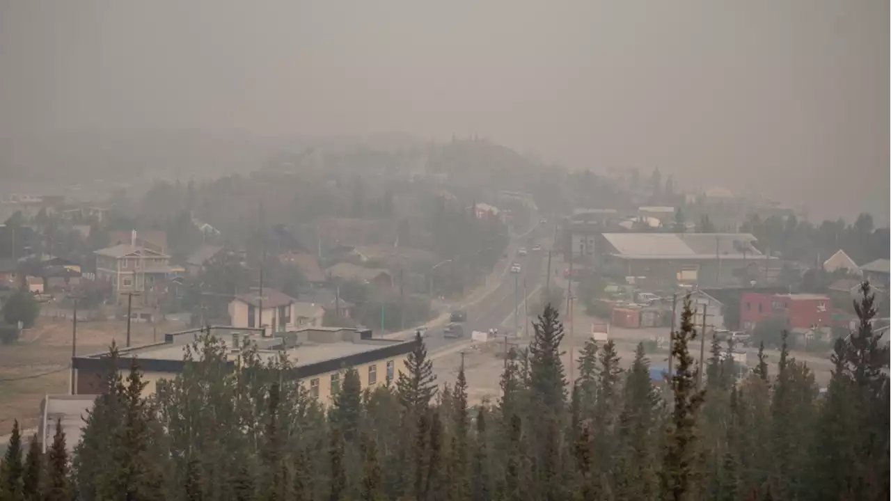 N.W.T. officials order phased evacuation of Yellowknife as wildfire approaches city