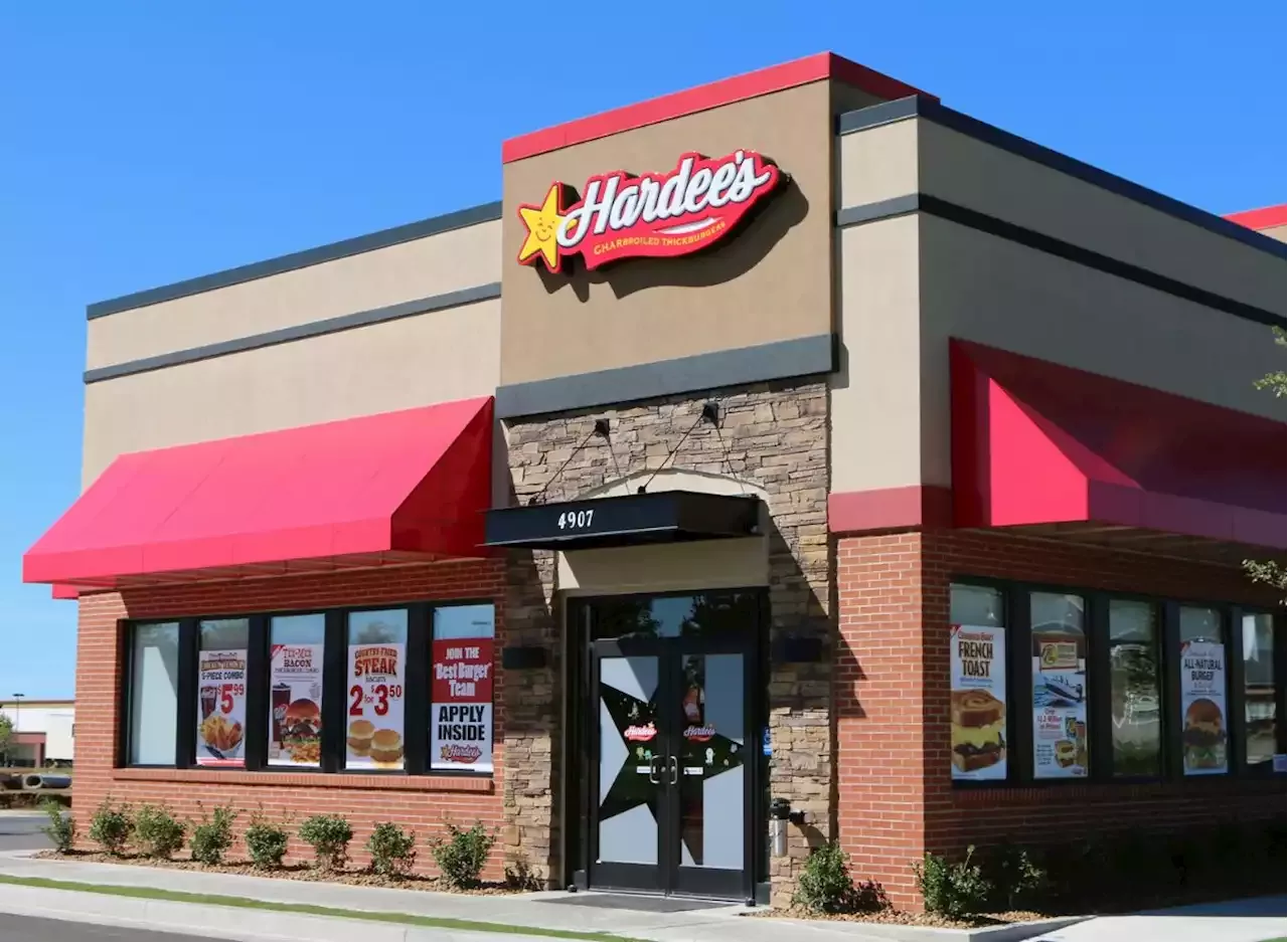 11 Restaurant Chains Closing Locations In 2023