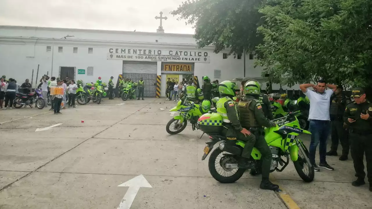 En medio de sepelio mujer le dispara a otra y termina capturada