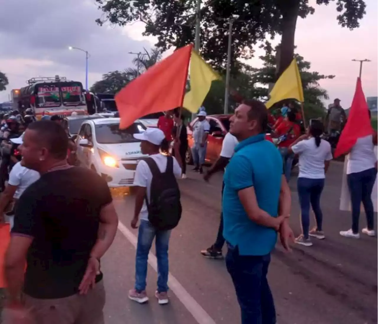 Bloqueo en la Troncal de Occidente tras reactivación del peaje de Turbaco