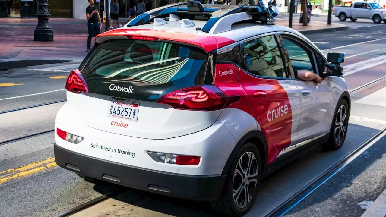 Self-Driving Car in San Francisco Gets Stuck in Wet Concrete