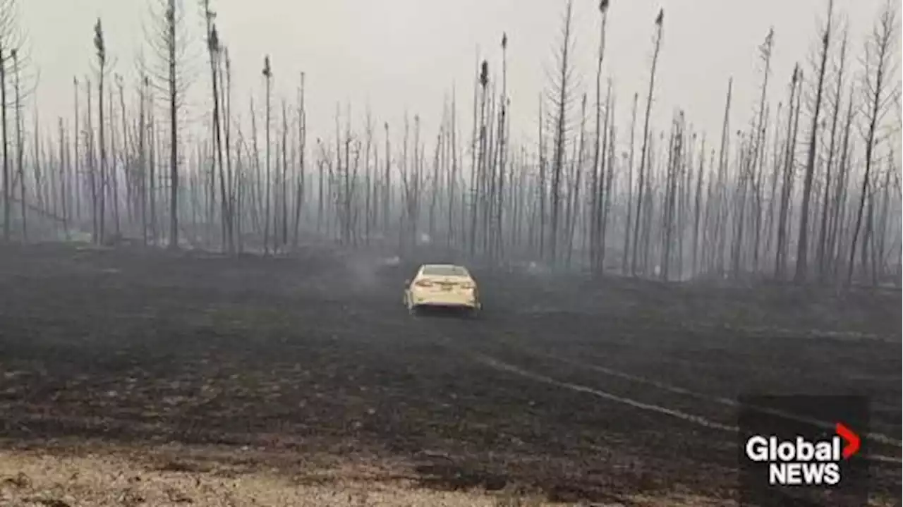 Northwest Territories wildfire evacuees fleeing to safety in Alberta