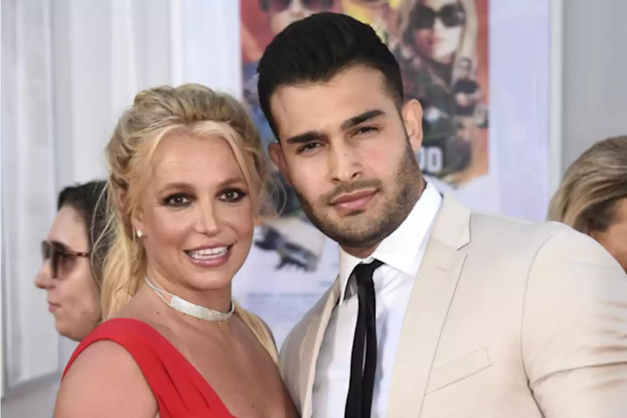 Britney Spears en haar man “staan alweer op scheiden” na een jaar huwelijk