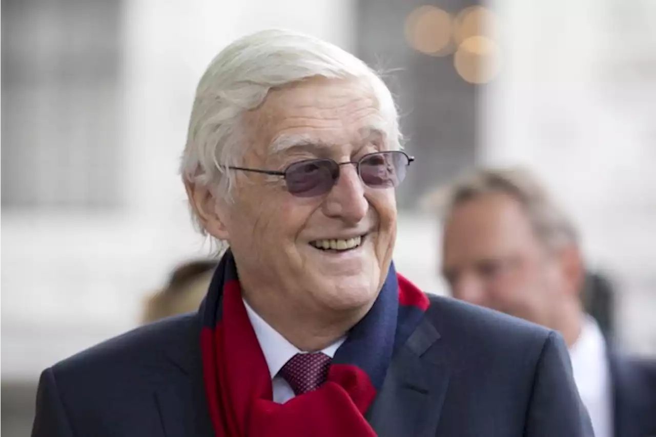 Britse presentator Michael Parkinson (88) overleden: “Koning van de talkshow”