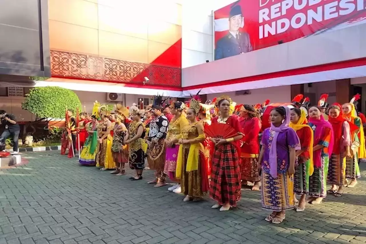 Rayakan HUT RI ke-78, PDIP Gelar Kirab Merah Putih dan Bicara Karakter Pemimpin Bangsa