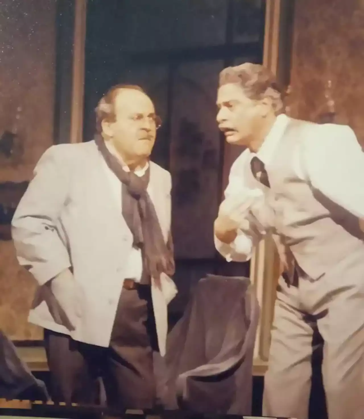 Fue amigo de Alfredo Alcón, acompañó a Javier Portales en su hora más difícil y a los 81 años se luce en teatro como el primer día