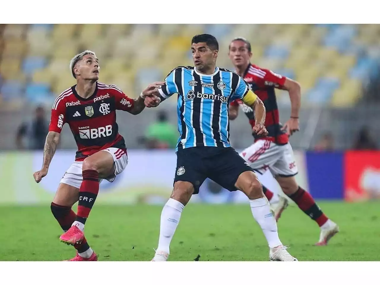 Flamengo: saiba por que Varela jogou sem máscara de proteção contra o Grêmio