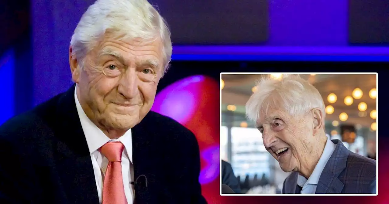 Sir Michael Parkinson's last public appearance as chat show host dies aged 88