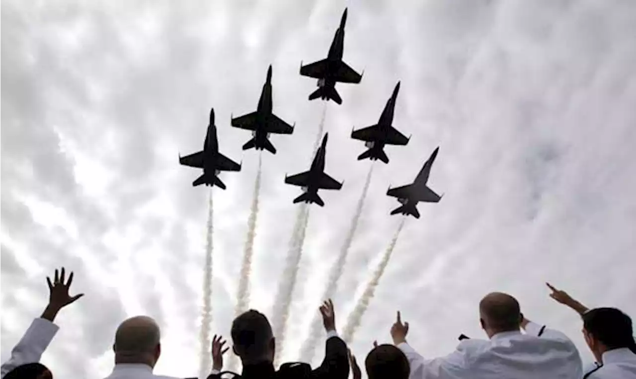 Blue Angels, hydros highlight big Seattle Seafair weekend