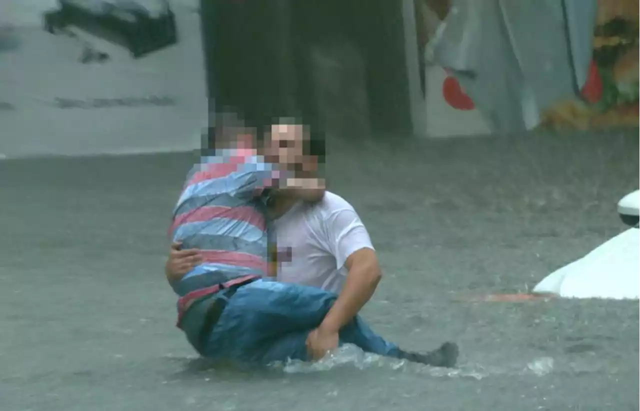 Unwetter in Nürnberg: Menschen befreien sich gegenseitig aus sinkenden Autos