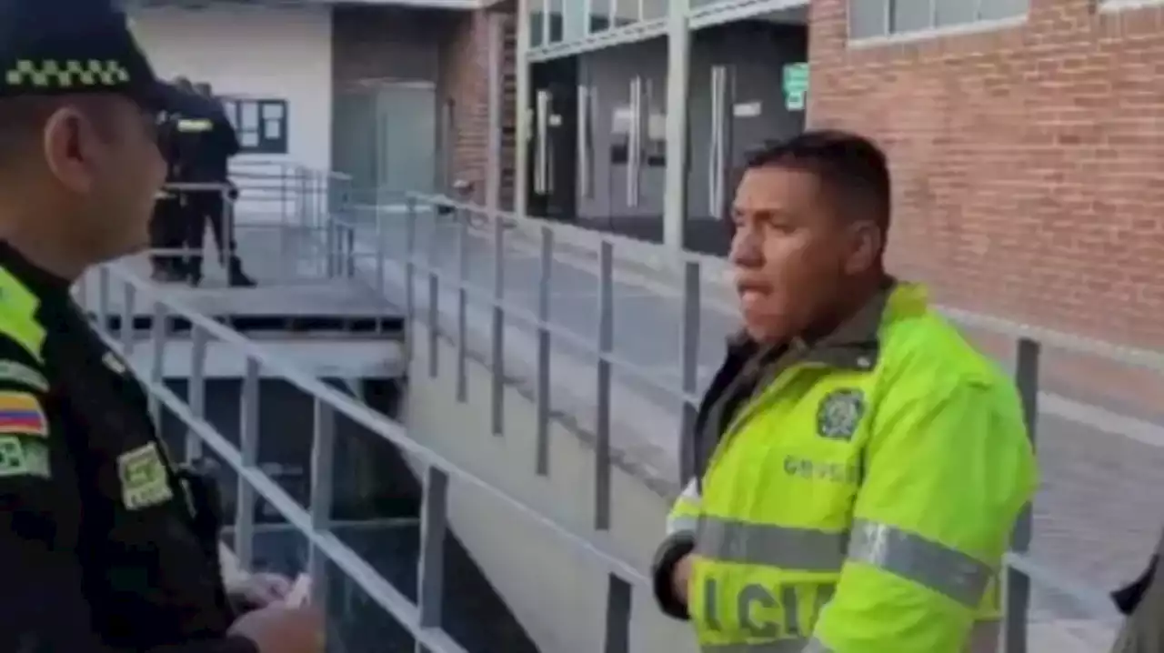 Video: ¿Policías habrían llegado en estado de embriaguez a trabajar en Bogotá?