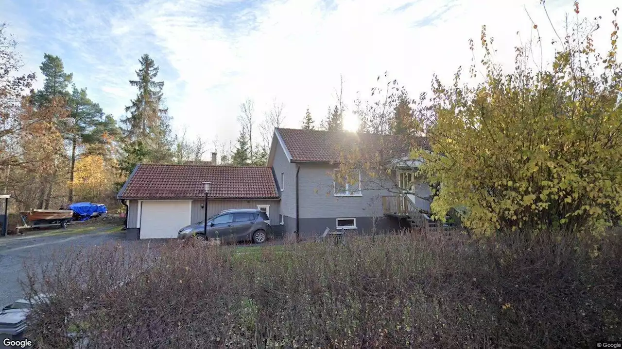 30-åring ny ägare till villa i Hästängen och Mora, Bergshamra