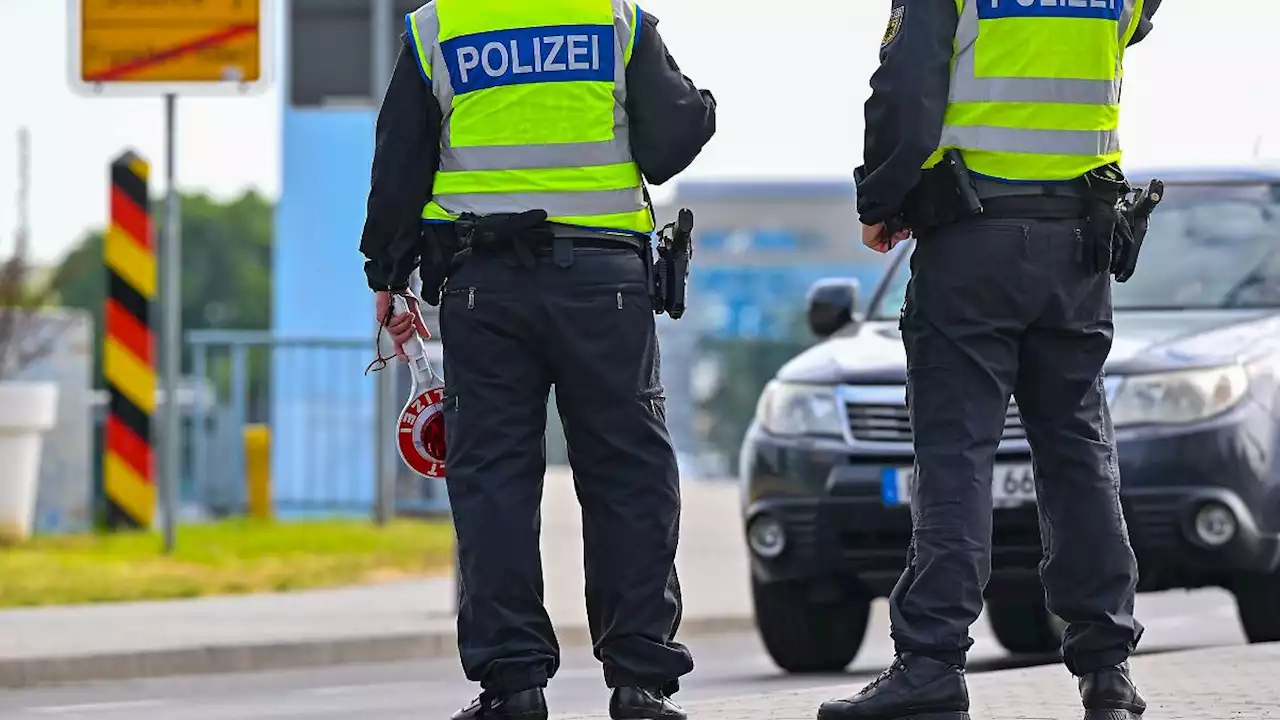 Bundespolizei entdeckt illegal eingereiste Menschen