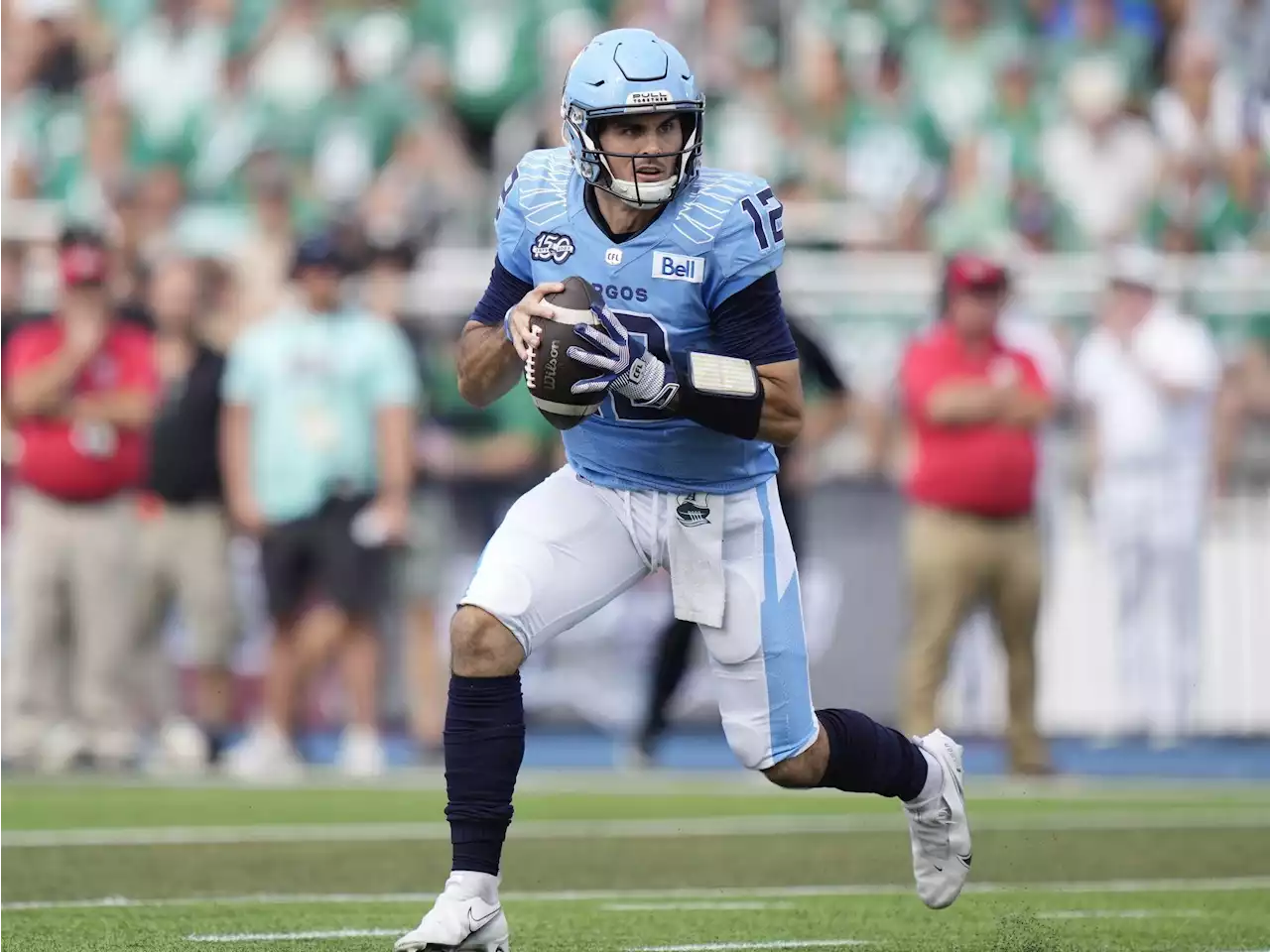 SIMMONS: QB Chad Kelly doing Doug Flutie-like things for first-place Argonauts