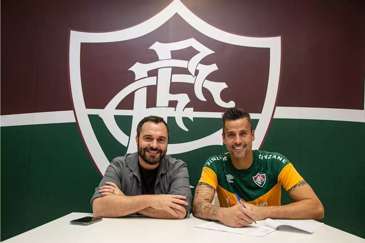 Fluminense acerta renovação com goleiro Fábio até 2025