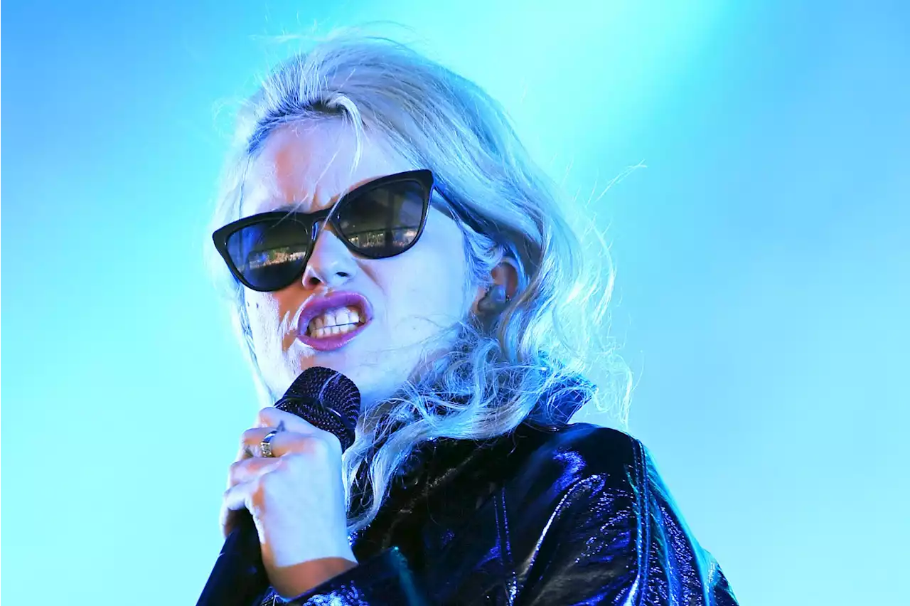 'Free Sky Ferreira': Fans Who Bought Times Square Billboard Hope Someone Who Saw It Can Help