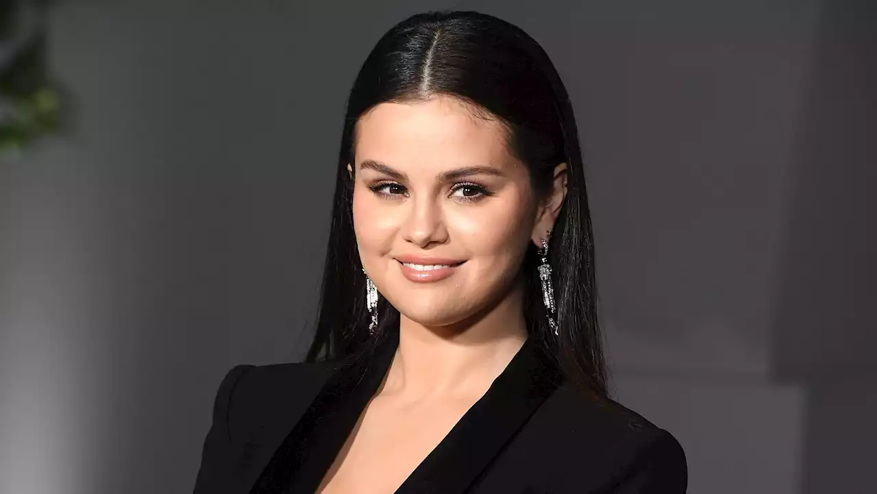 Selena Gomez Announces New Song 'Single Soon' to Hold Fans Over Until Her Album Is Ready