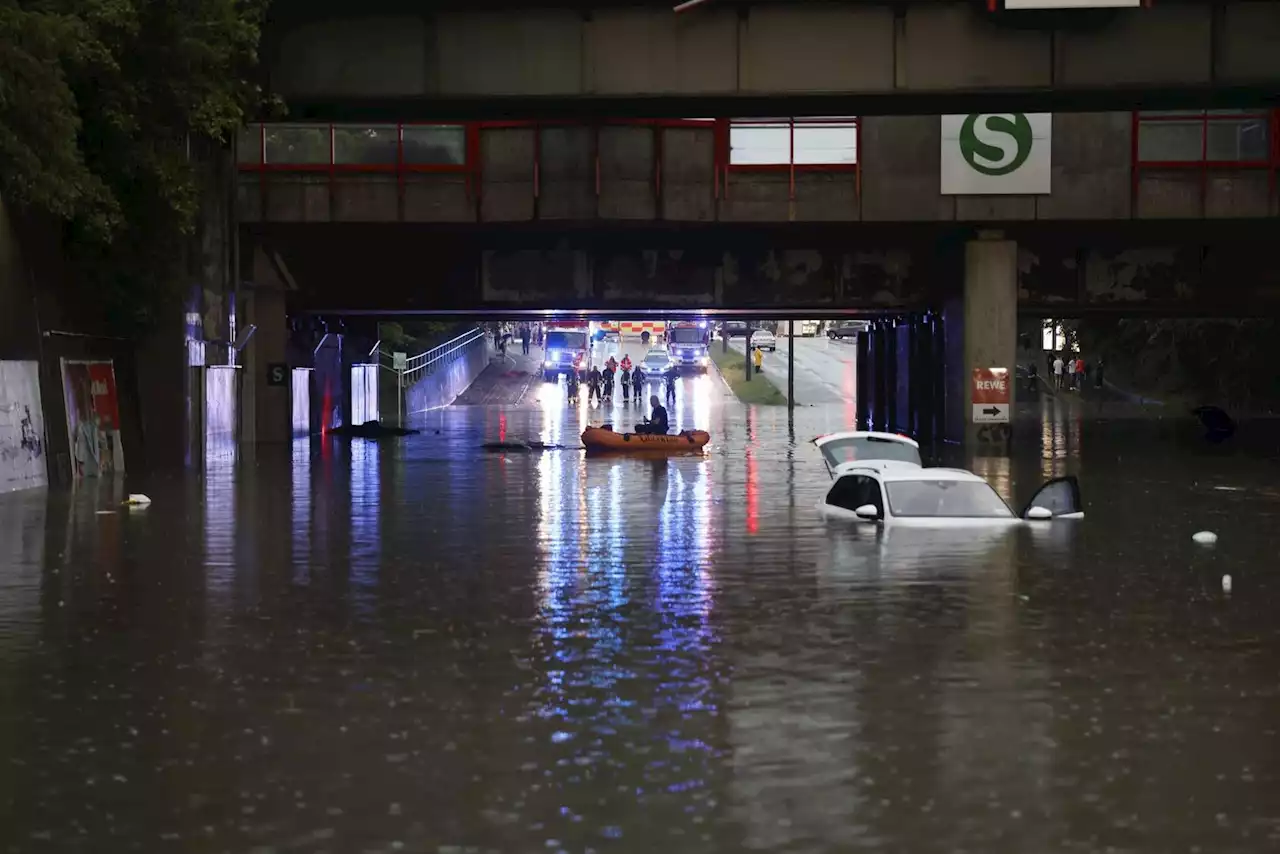 Nürnberg: Vollgelaufene Keller, Unterführungen unter Wasser