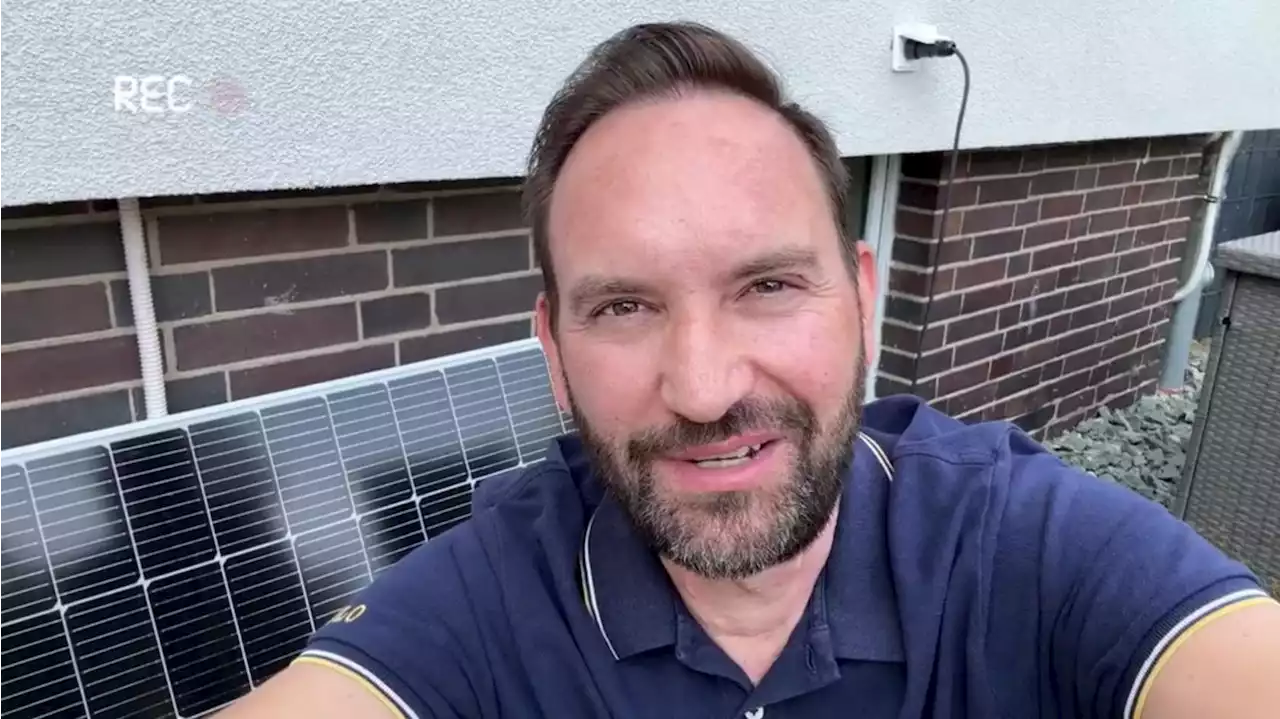 Solarkraftwerk auf dem Balkon - RTL-Verbraucherexperte Ron Perduss testet: Kann man damit Geld sparen?