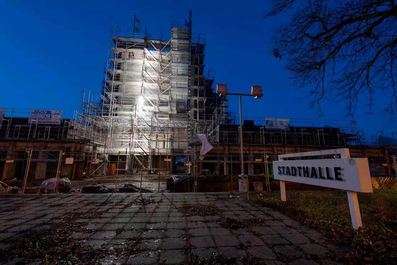 Stadtrat debattiert Erhöhung der Kosten für Stadthalle