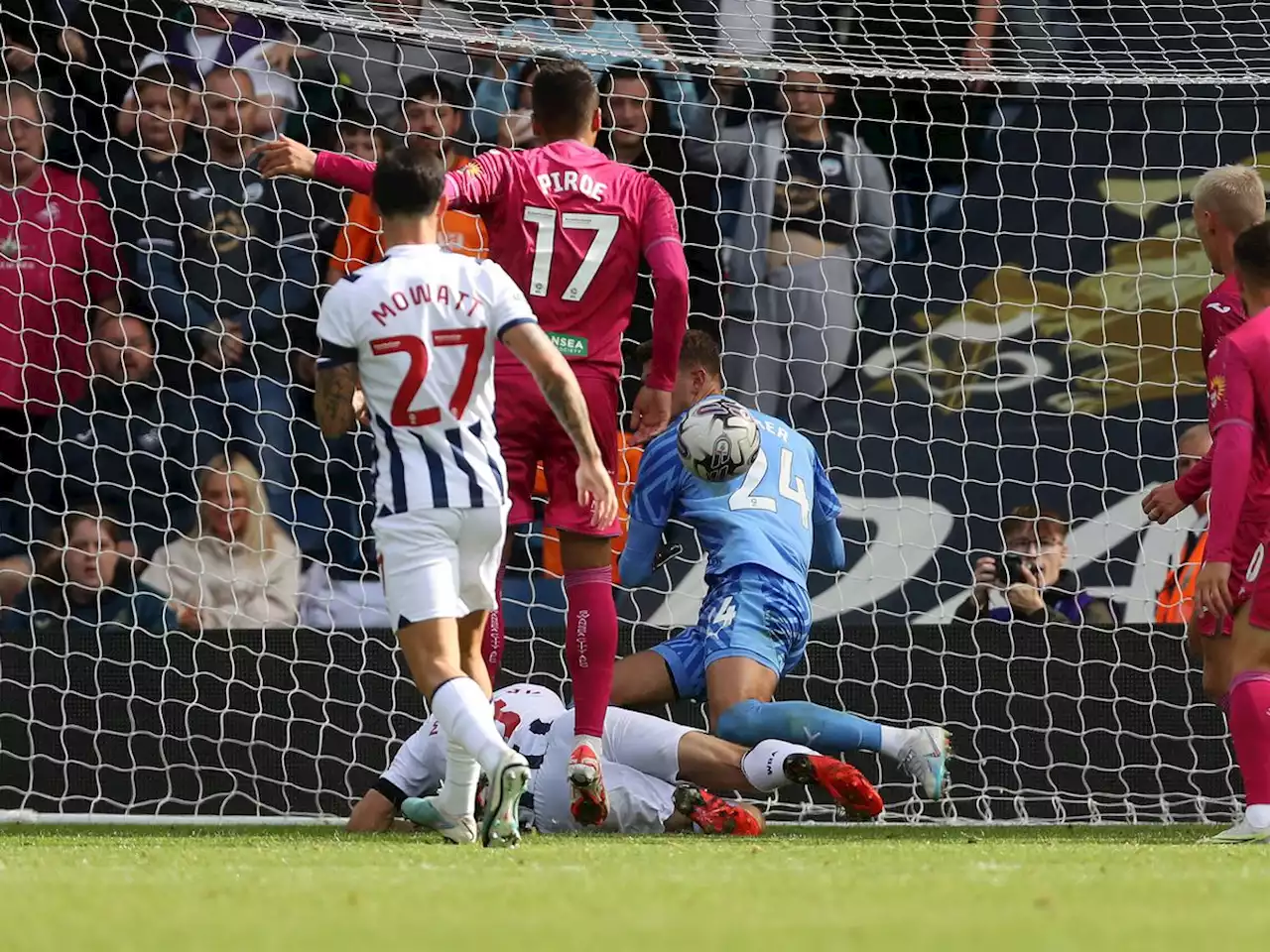 Carlos Corberan calls for West Brom to be 'strong and confident' at set pieces