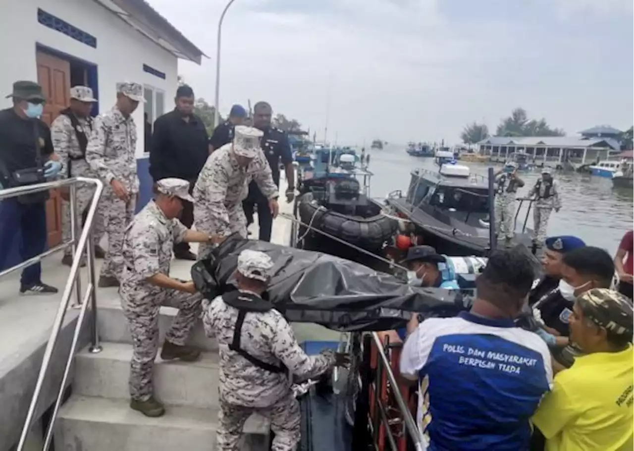 Fishing boat explosion leaves one dead and two injured in Pulau Tinggi