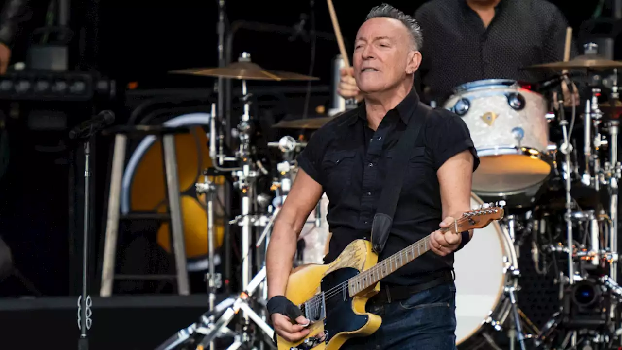 Bruce Springsteen’s Mystery Illness Leads to Disappointing Career News