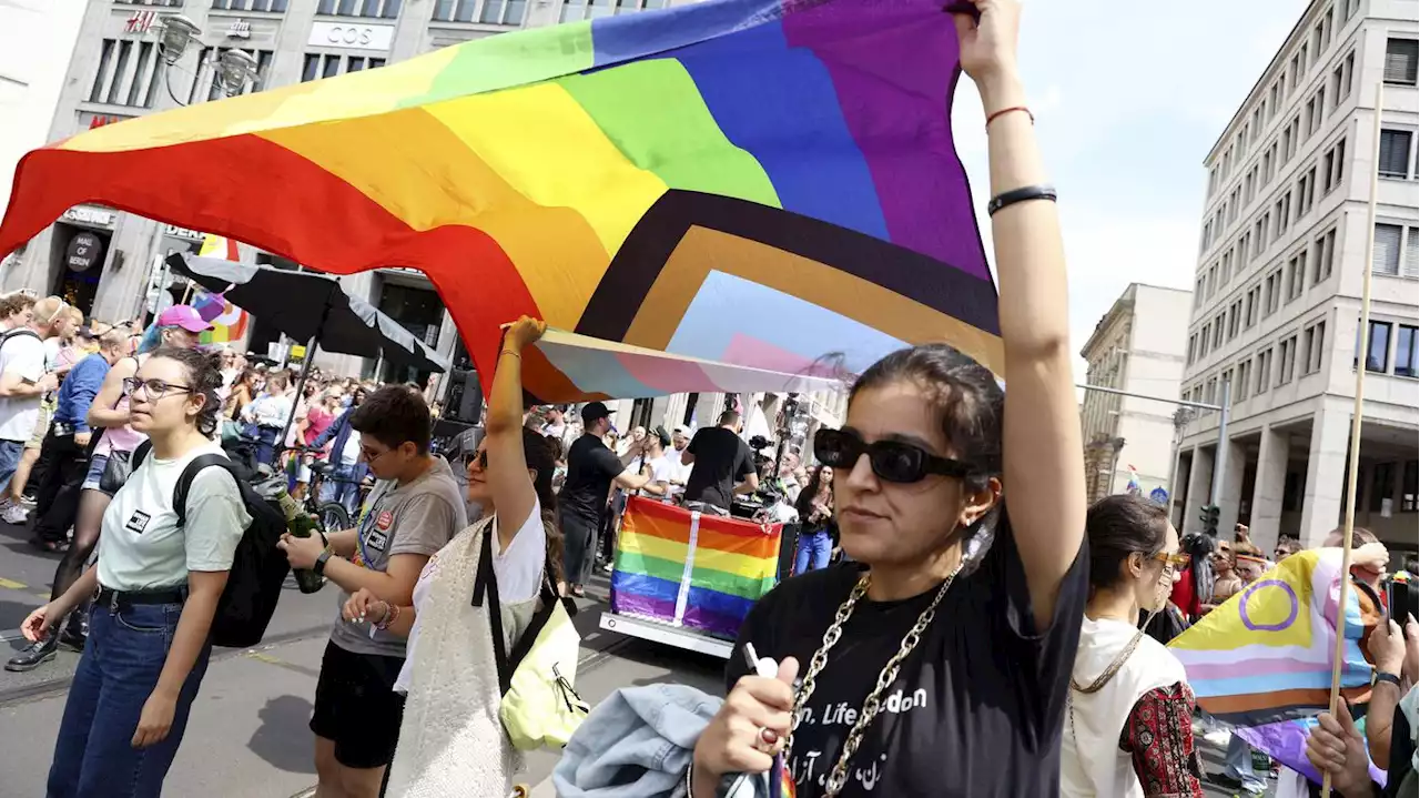 „Nichts Außergewöhnliches“: 84 Strafanzeigen bei Berliner CSD