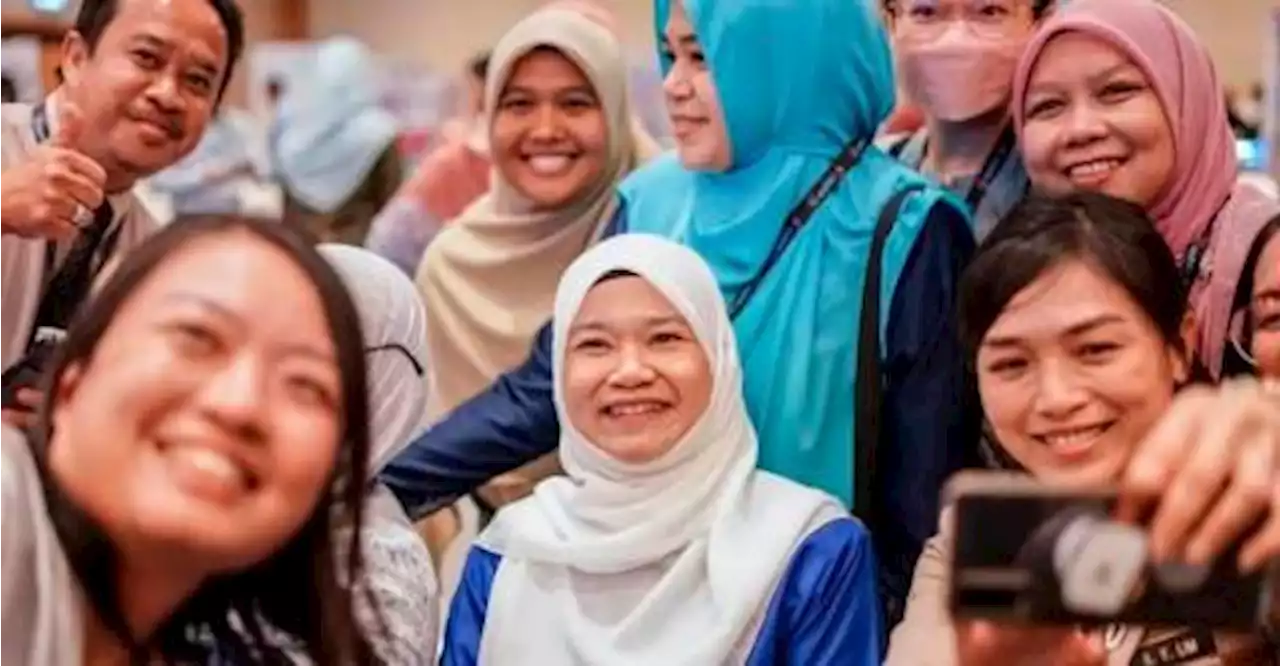 Fadhlina nafi kerajaan tidak tunai janji bangunkan sekolah daif di Sarawak