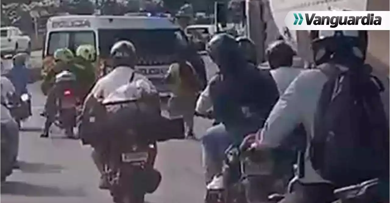 En video: Quedó en libertad ‘polizón’ que protagonizó una persecución de la Policía y motociclistas en Floridablanca