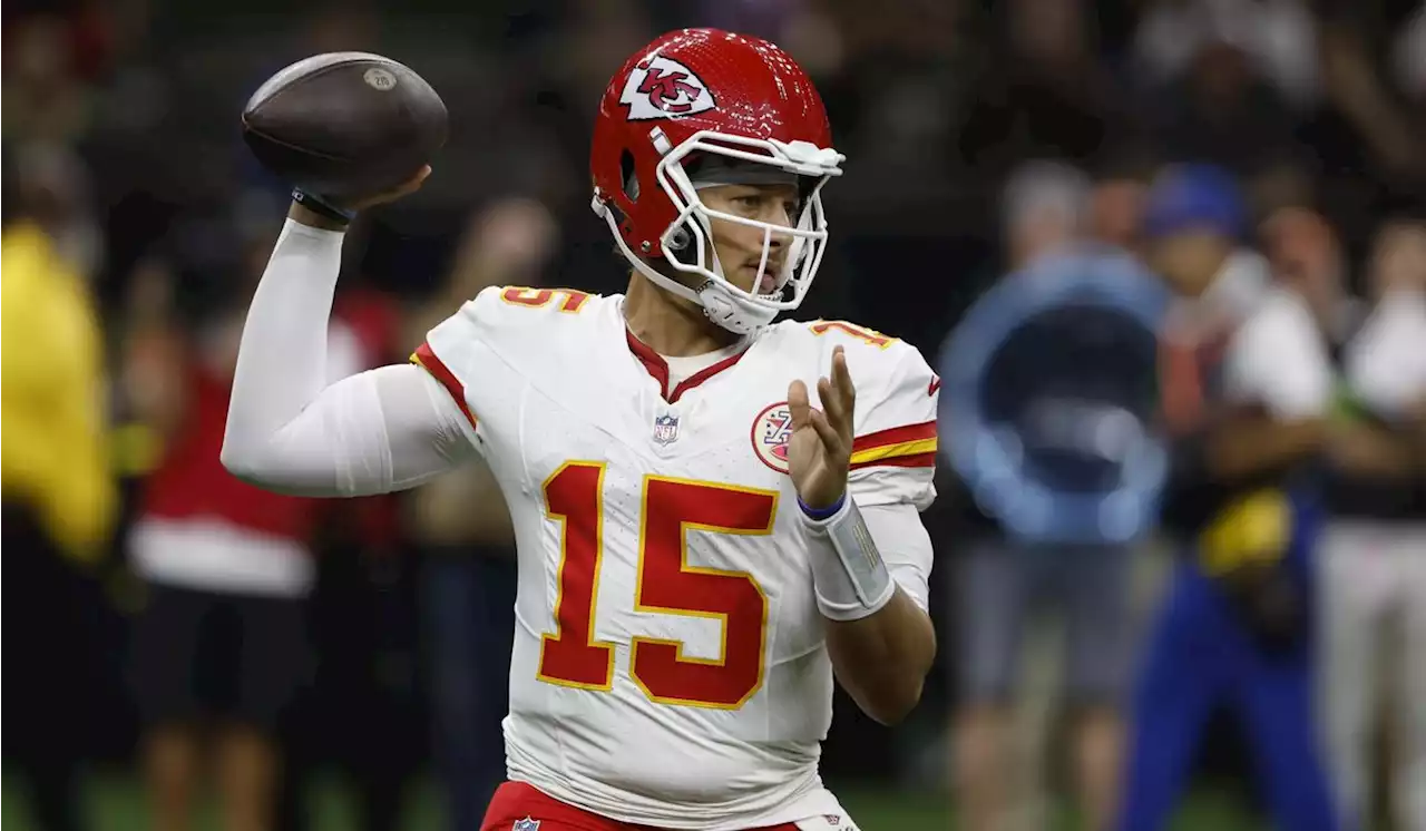 Chiefs to play Patrick Mahomes and other starters for first half against Arizona