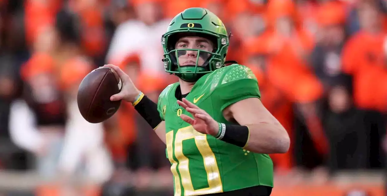 Oregon’s Bo Nix gets massive New York City billboard; Joey Harrington approves