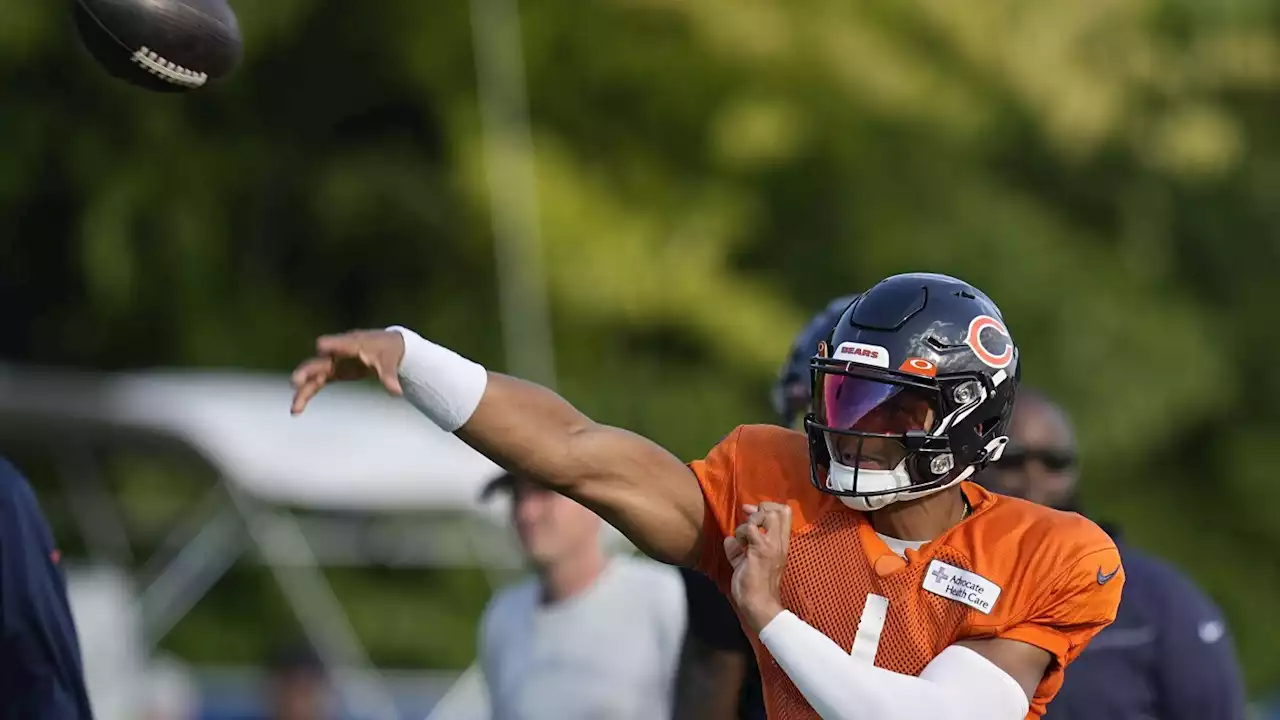 Richardson, Fields garner the spotlight as Bears and Colts practice together before preseason game