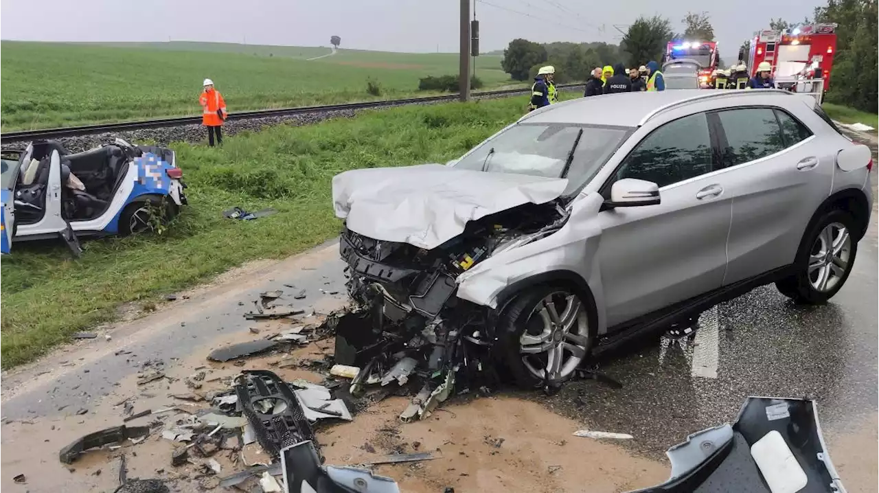 Eine Tote und zwei Schwerverletzte nach Frontalzusammenstoß auf B16