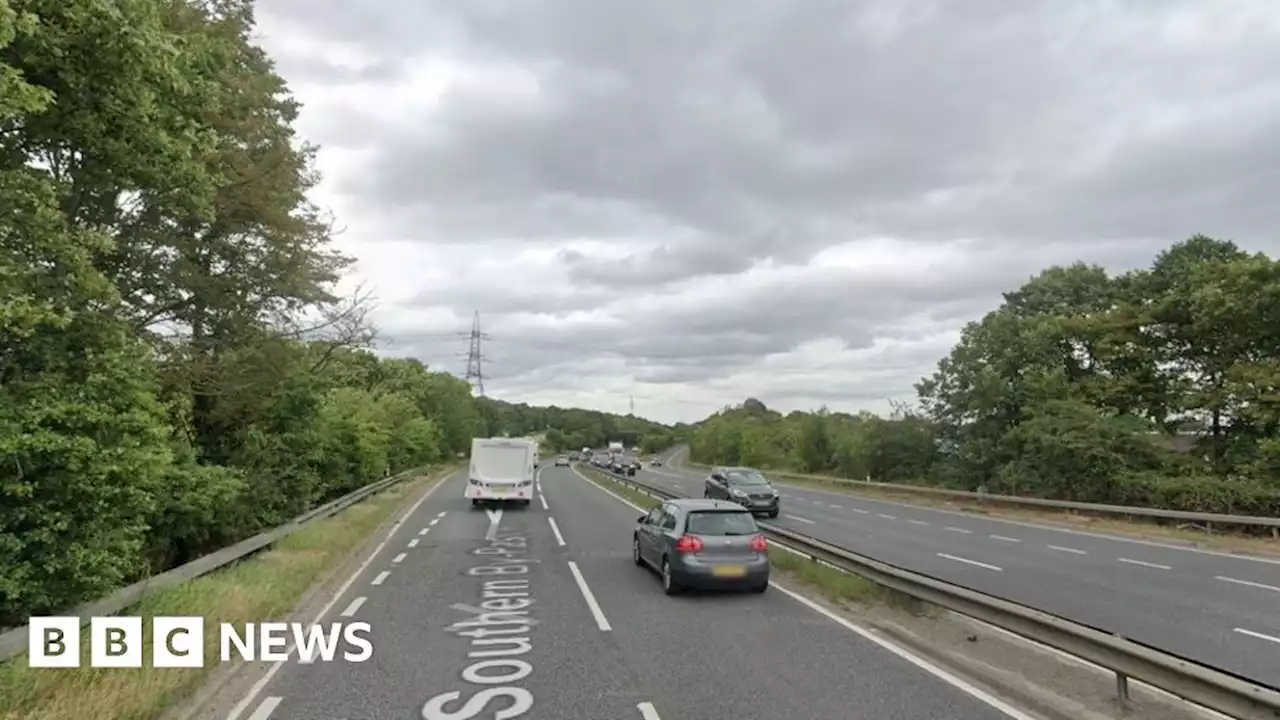 A34 crash: Five vehicle collision closes major road