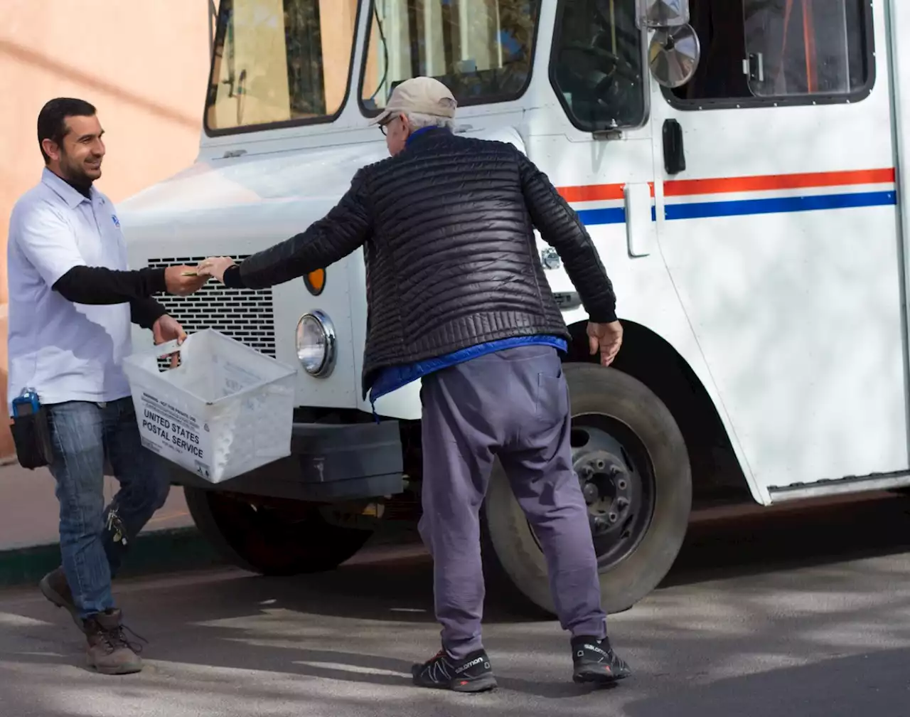 USPS Changes Are 'Destroying the Postal Service,' Workers Warn