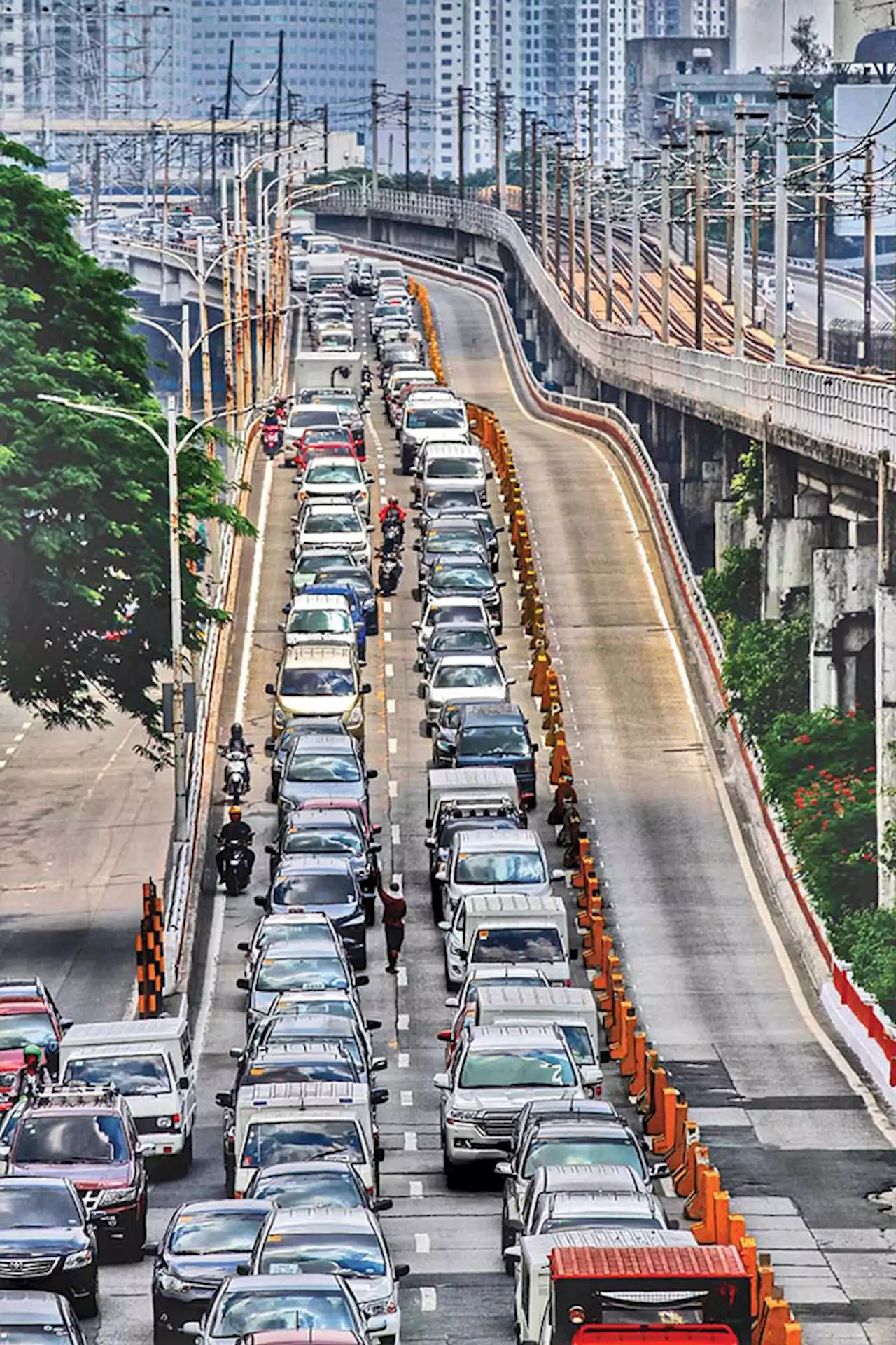 MAP presses govt to retain new EDSA Busway System | Andrea E. San Juan